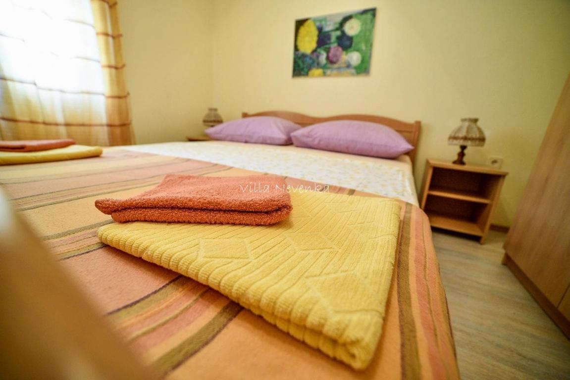 Apartments Villa Nevenka Rogoznica  Buitenkant foto