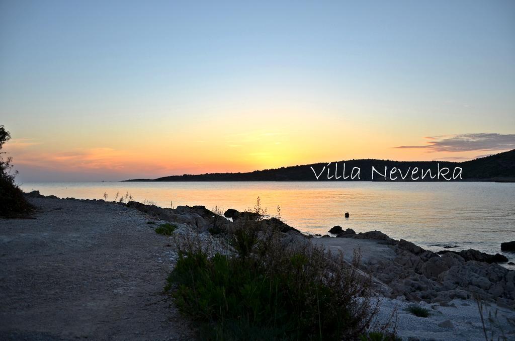 Apartments Villa Nevenka Rogoznica  Buitenkant foto