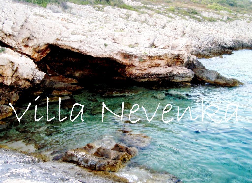 Apartments Villa Nevenka Rogoznica  Buitenkant foto