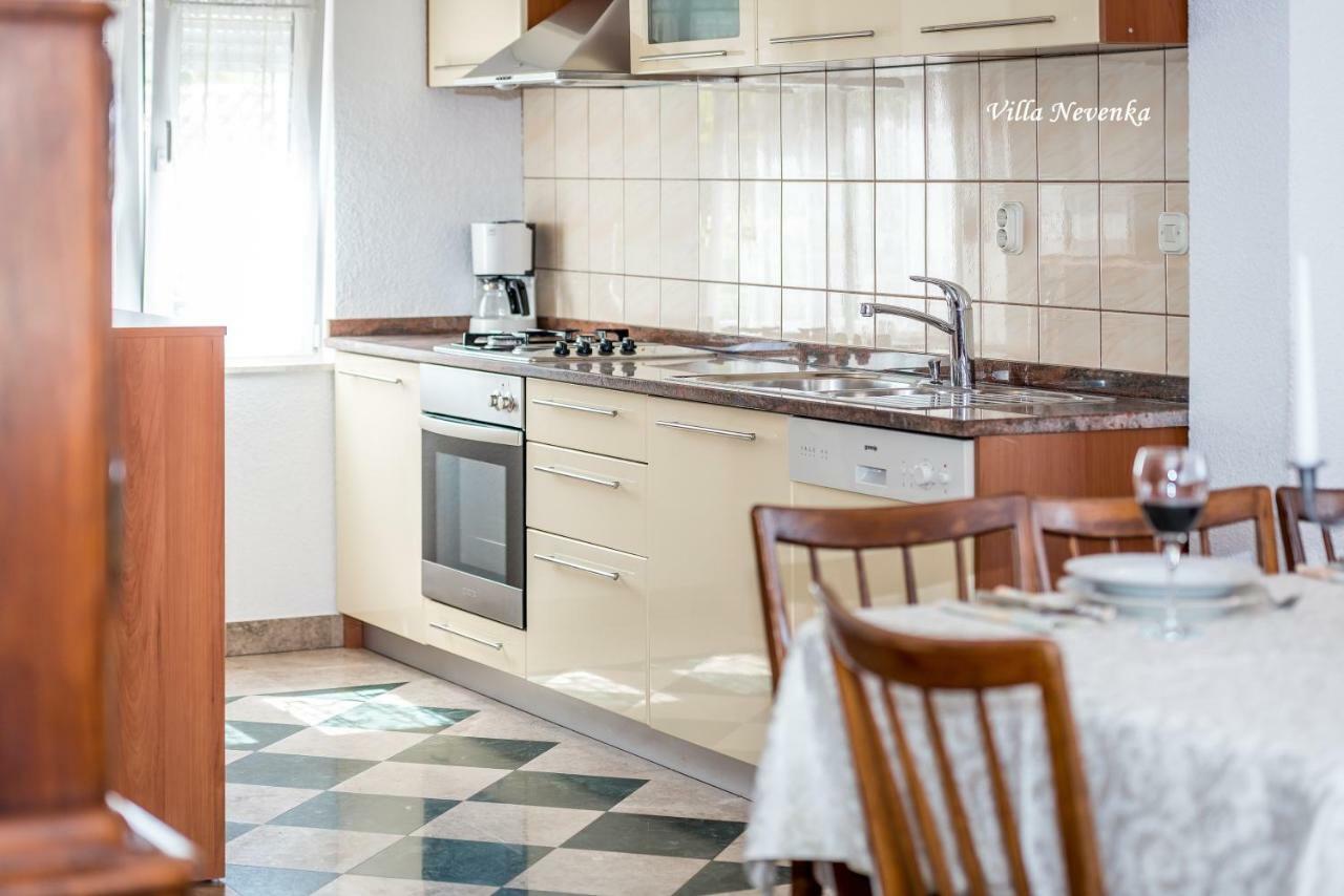 Apartments Villa Nevenka Rogoznica  Buitenkant foto