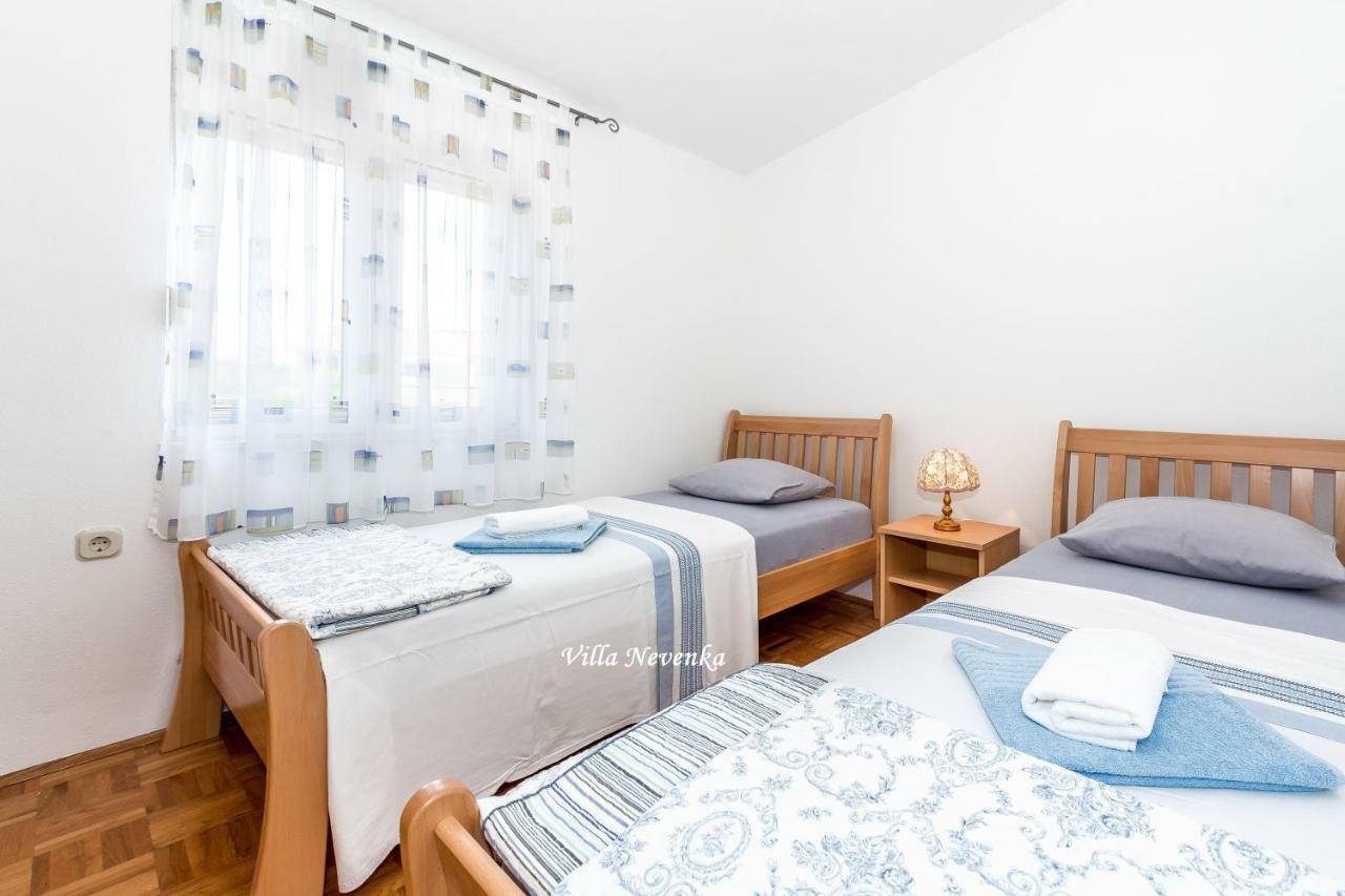 Apartments Villa Nevenka Rogoznica  Buitenkant foto