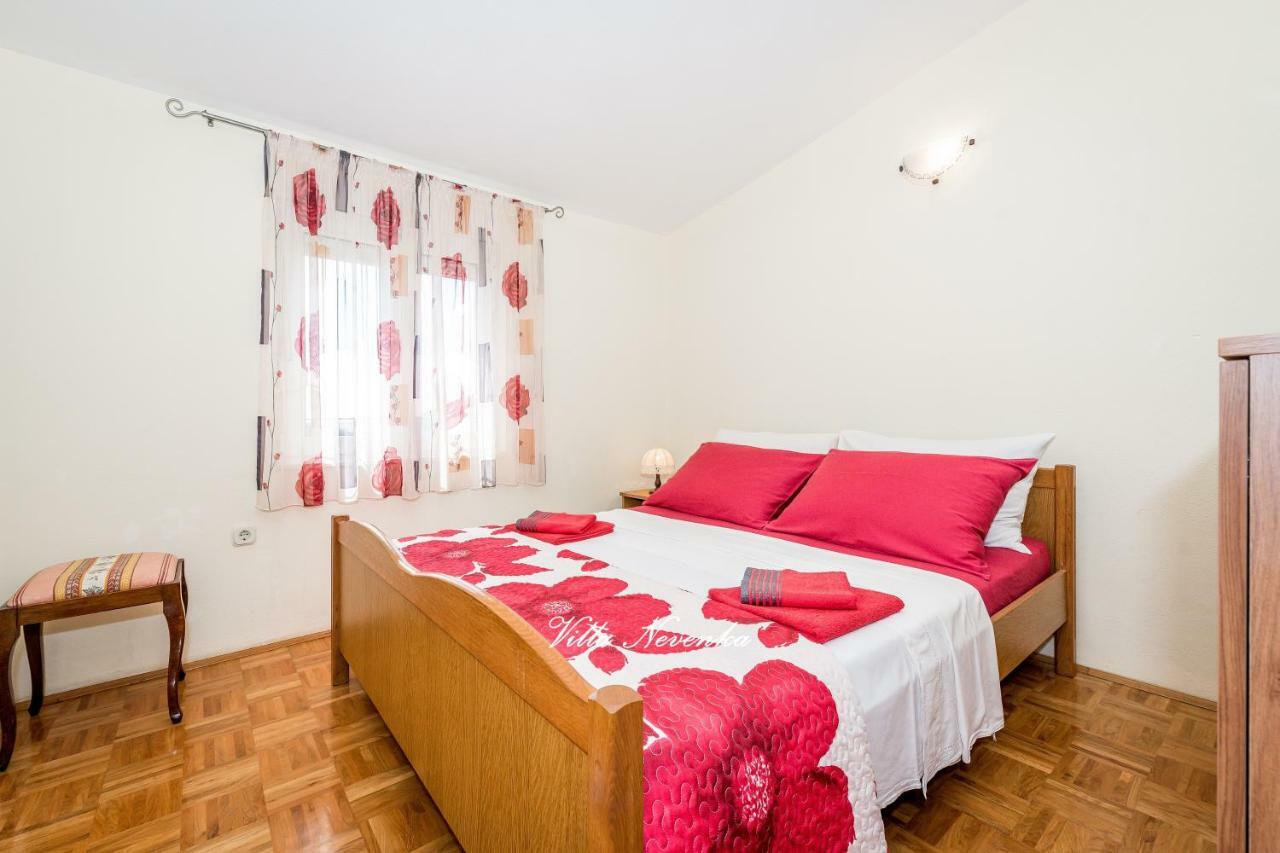Apartments Villa Nevenka Rogoznica  Buitenkant foto