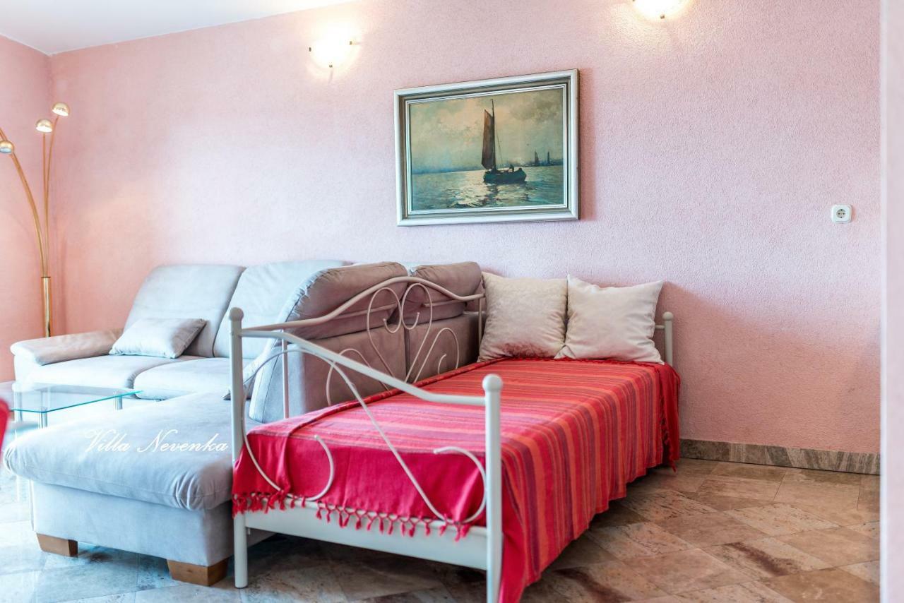 Apartments Villa Nevenka Rogoznica  Buitenkant foto