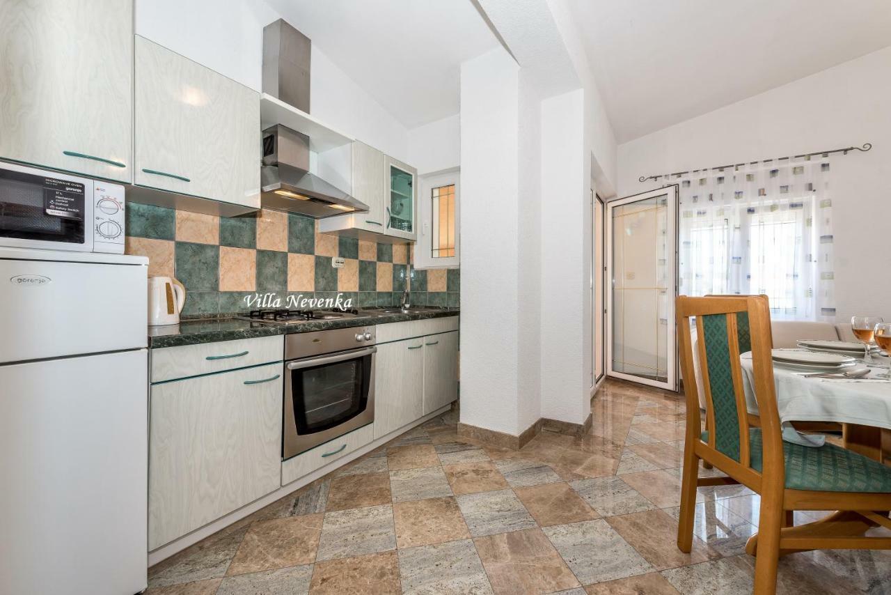 Apartments Villa Nevenka Rogoznica  Buitenkant foto