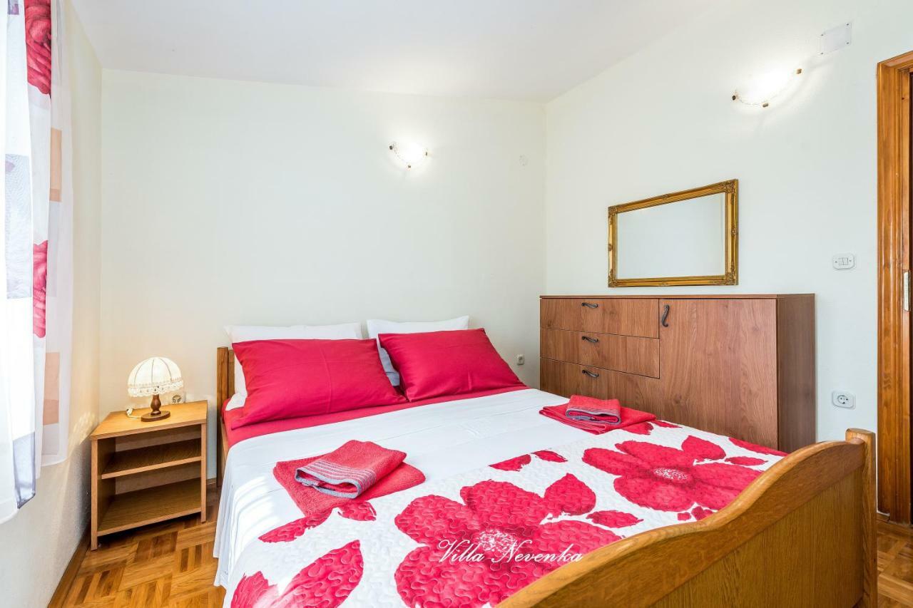 Apartments Villa Nevenka Rogoznica  Buitenkant foto