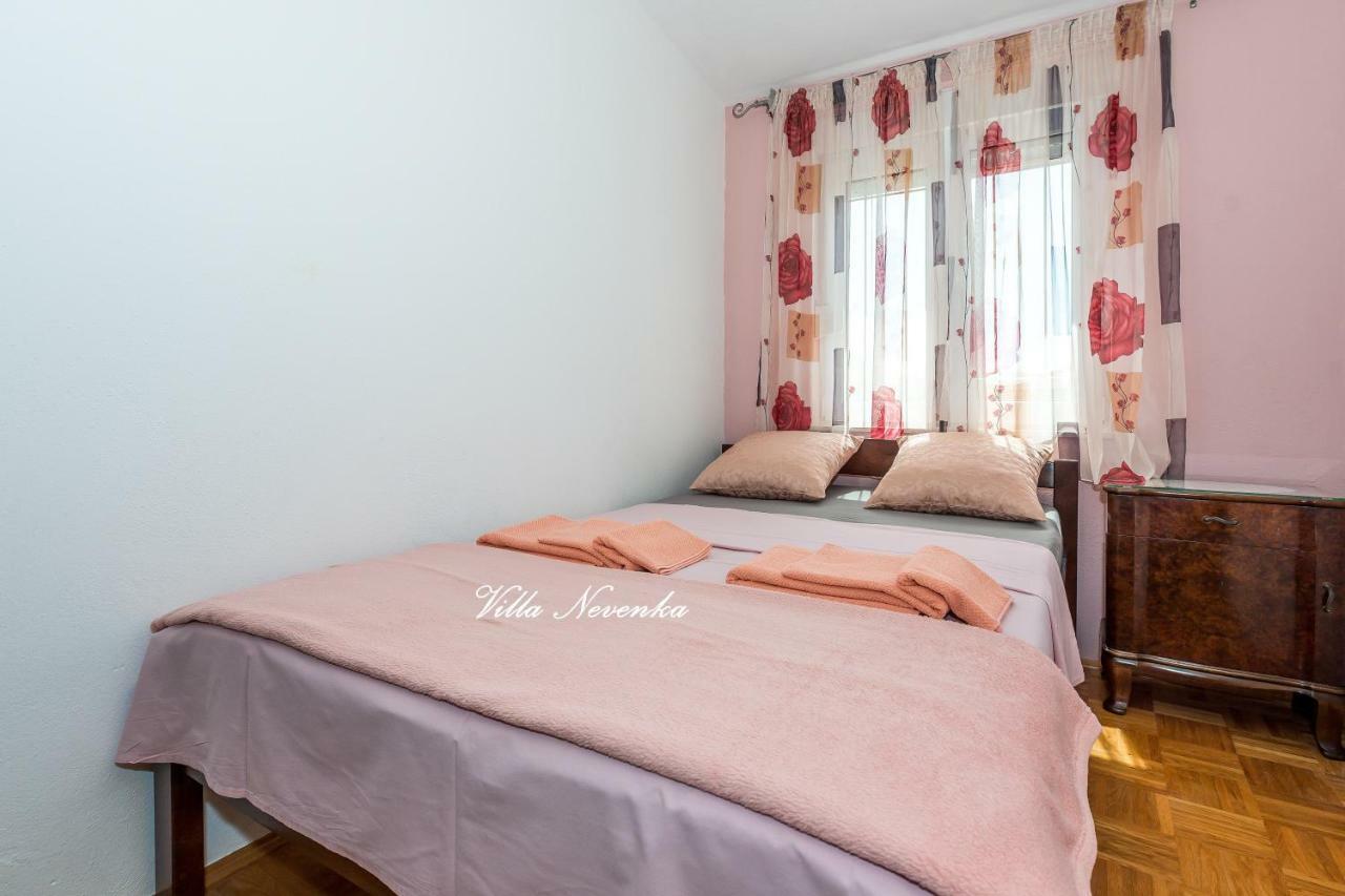 Apartments Villa Nevenka Rogoznica  Buitenkant foto